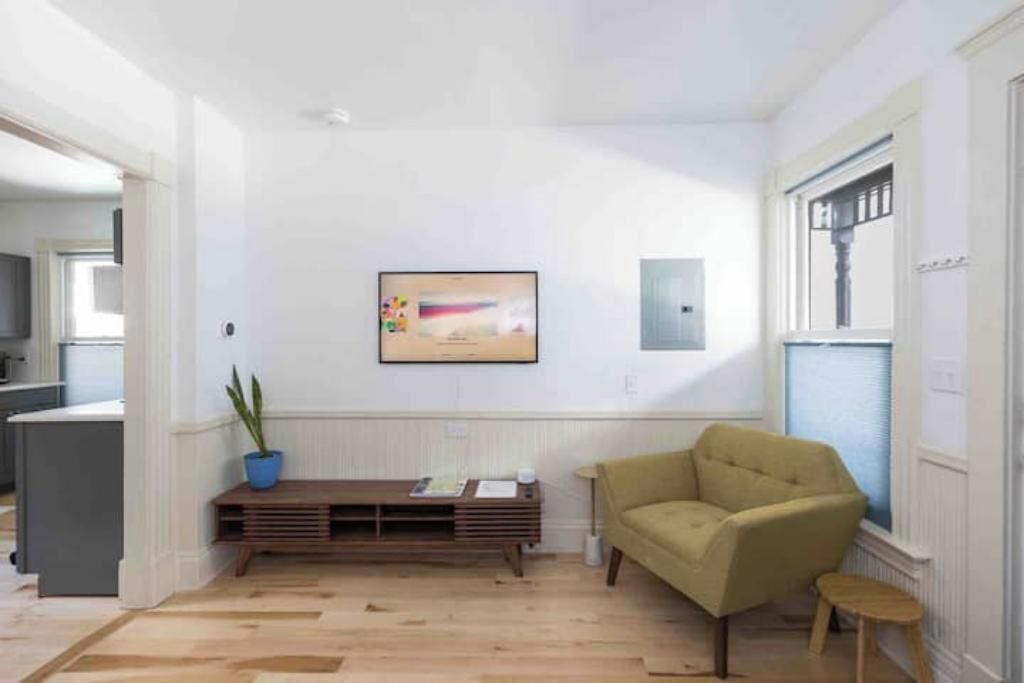 Photo of Livingroom in Old North End