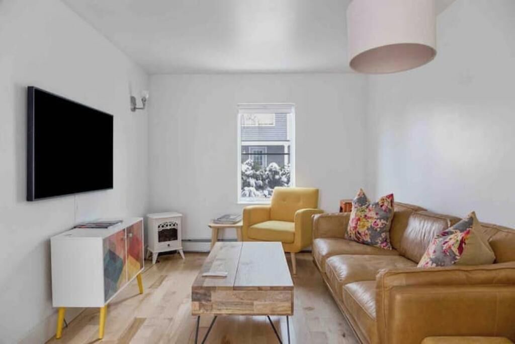 Photo of Livingroom in Old North End