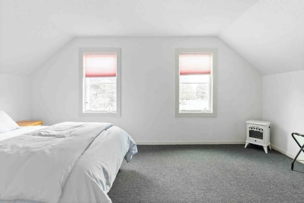 Photo of Bedroom in Old North End