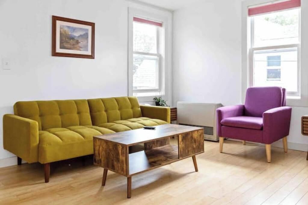 Photo of Livingroom in Old North End