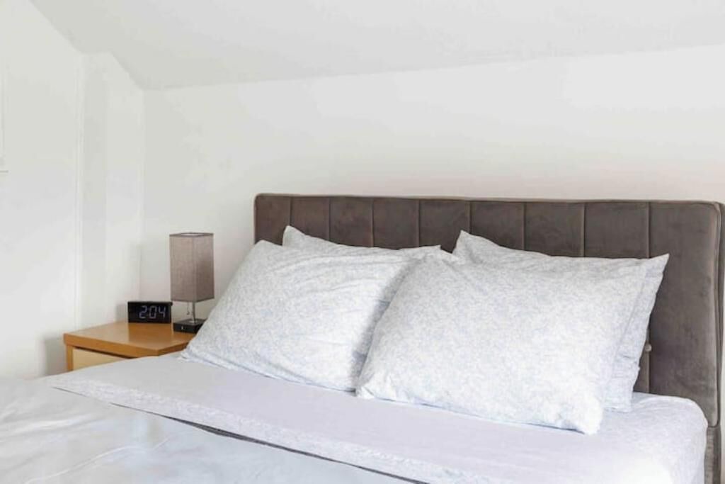 Photo of Bedroom in Old North End