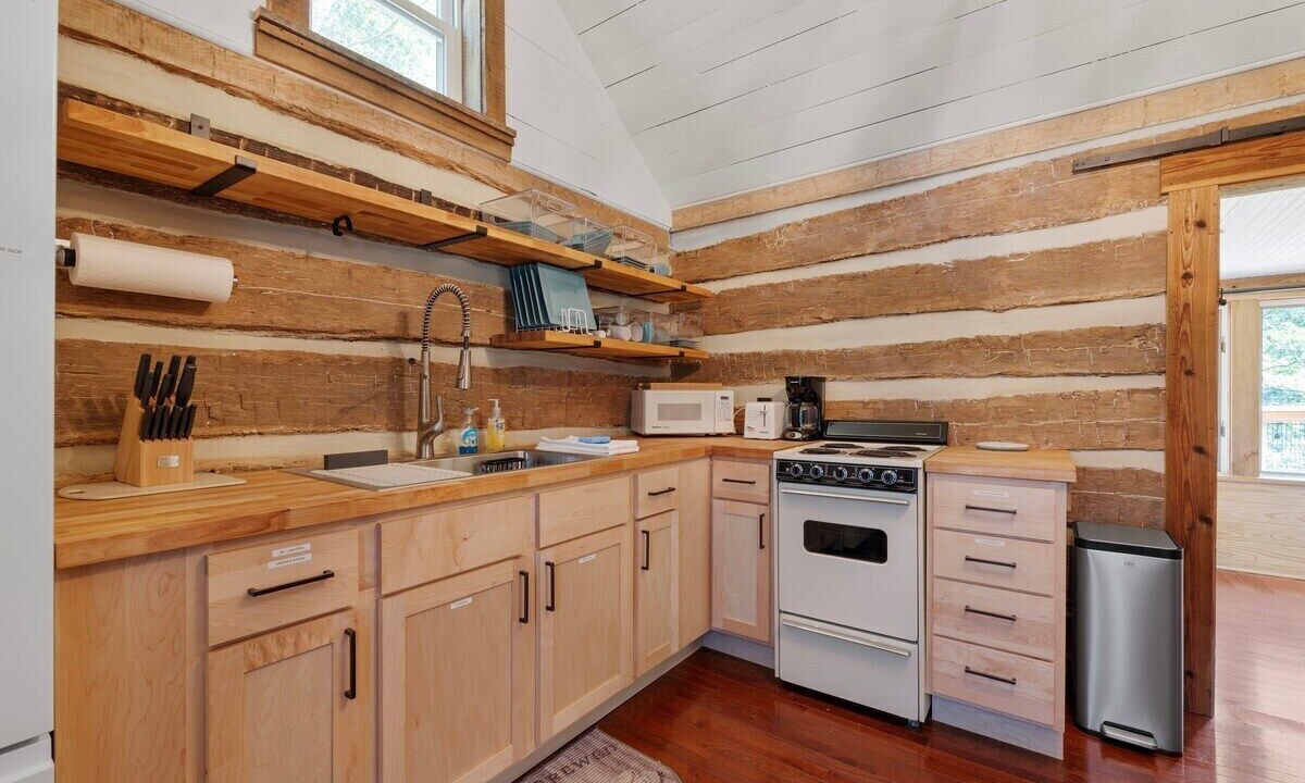 Photo of Kitchen in McArthur