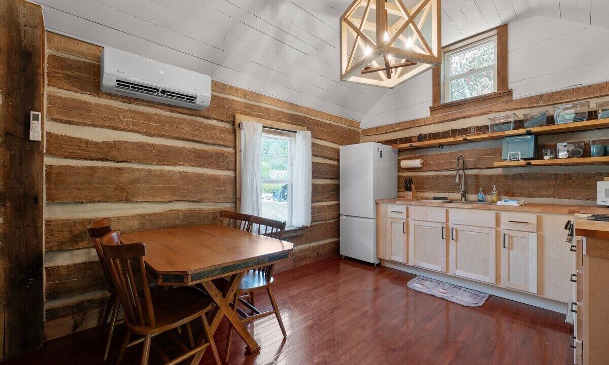 Photo of Kitchen in McArthur
