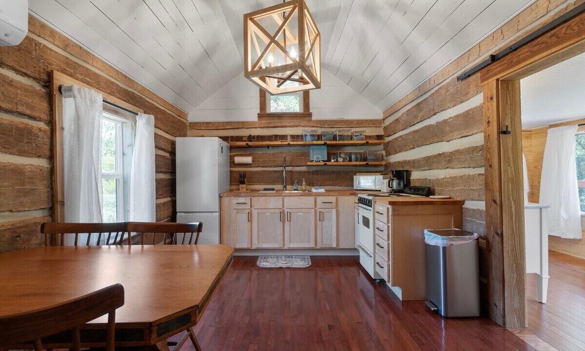Photo of Kitchen in McArthur