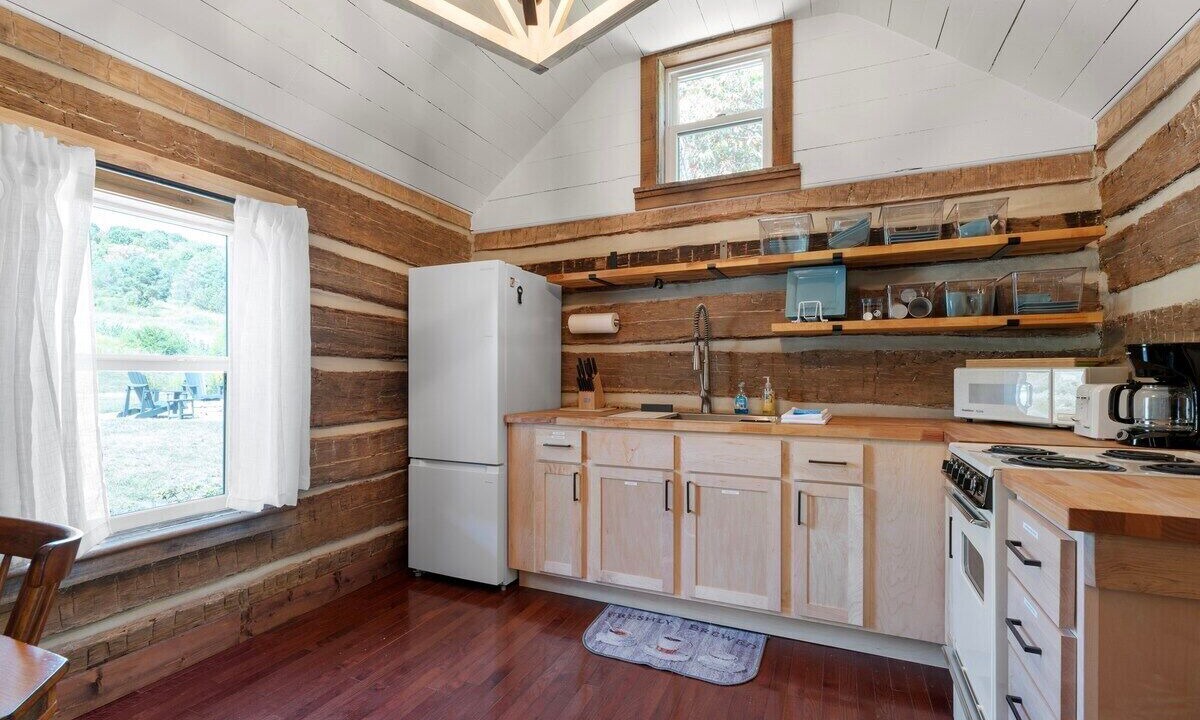Photo of Kitchen in McArthur