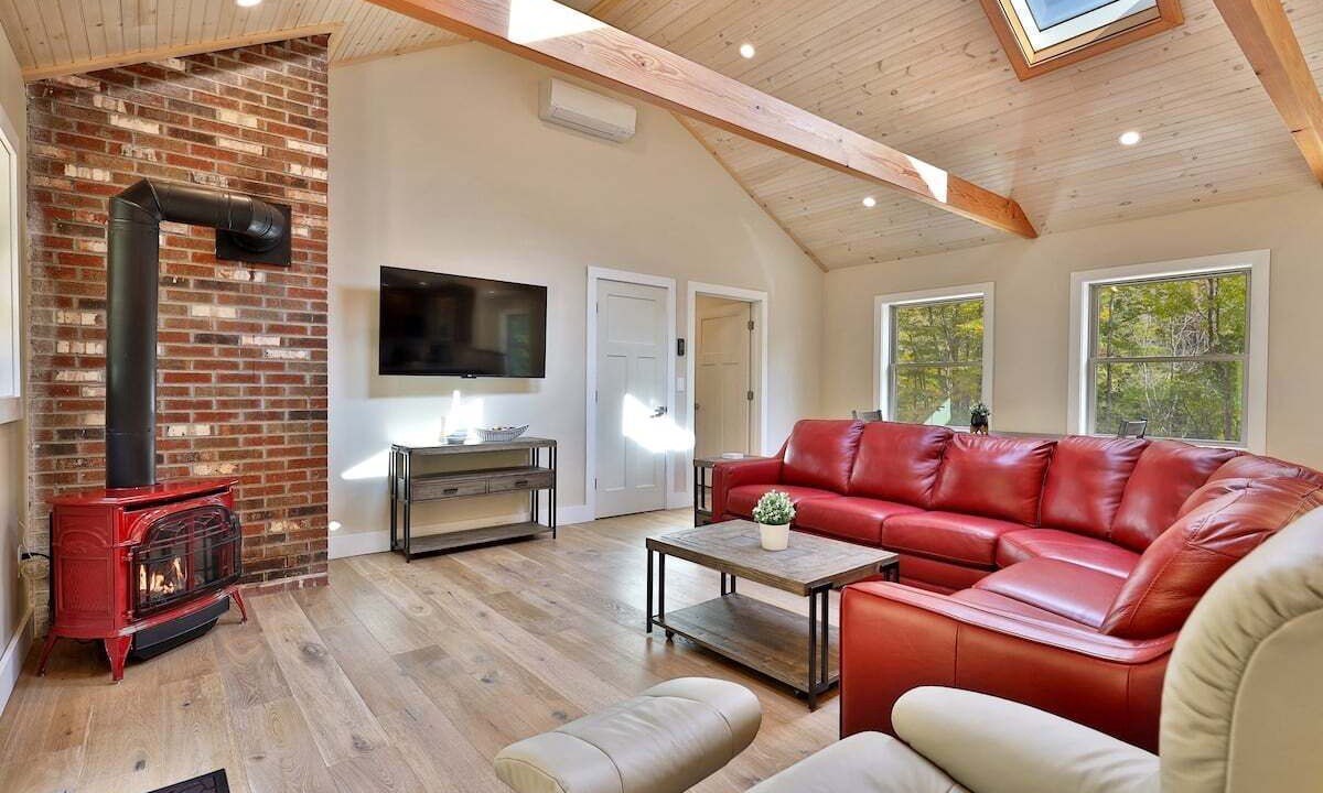 Photo of Livingroom in Pittsfield