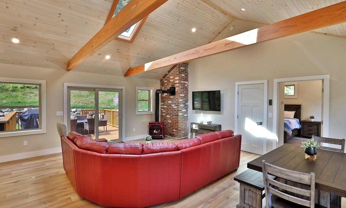 Photo of Livingroom in Pittsfield