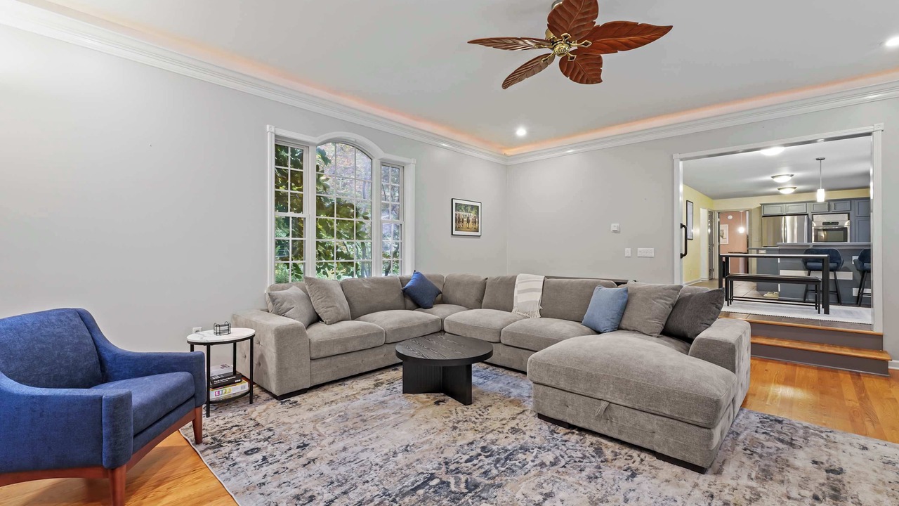 Photo of Livingroom in Schuylerville