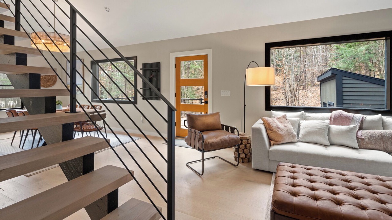 Photo of Livingroom in Stowe Hollow