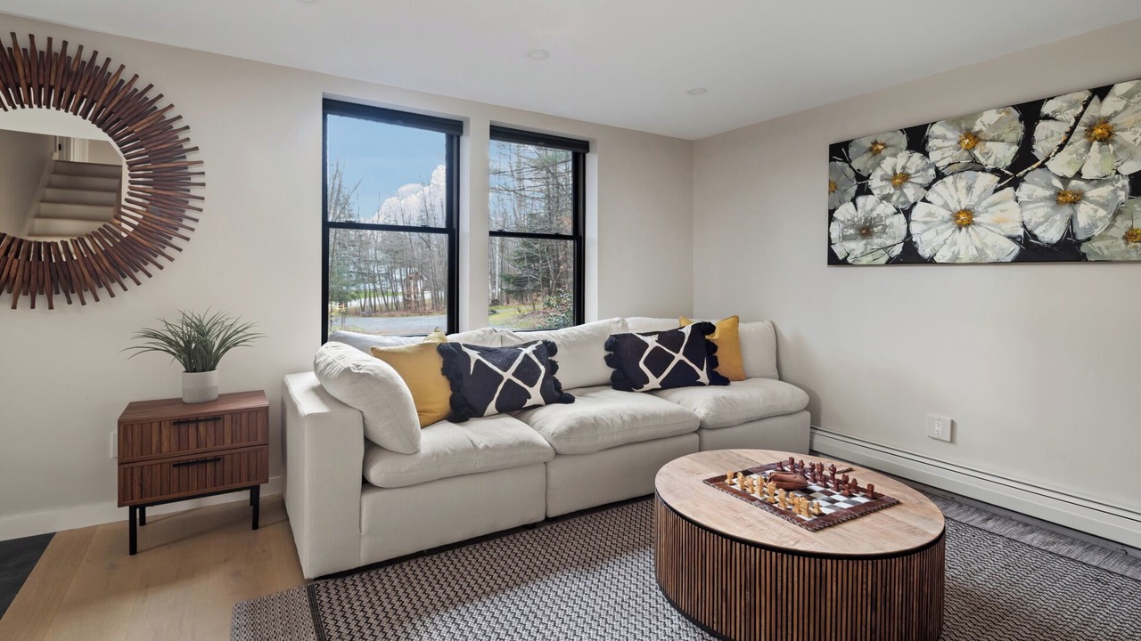Photo of Livingroom in Stowe Hollow