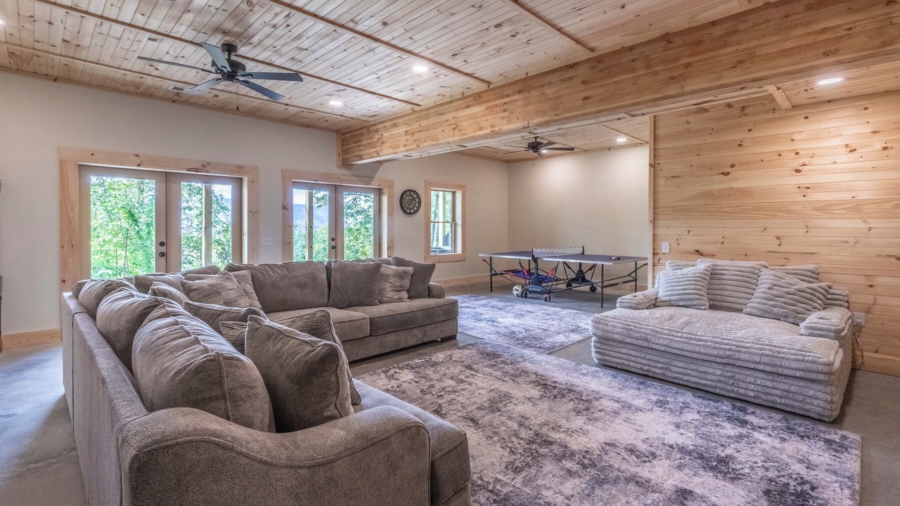 Photo of Livingroom in Qualla