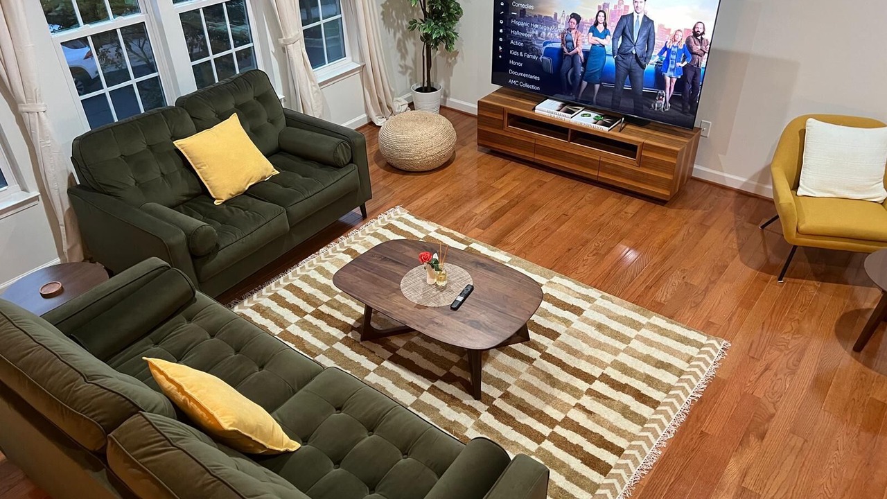 Photo of Livingroom in Burtonsville