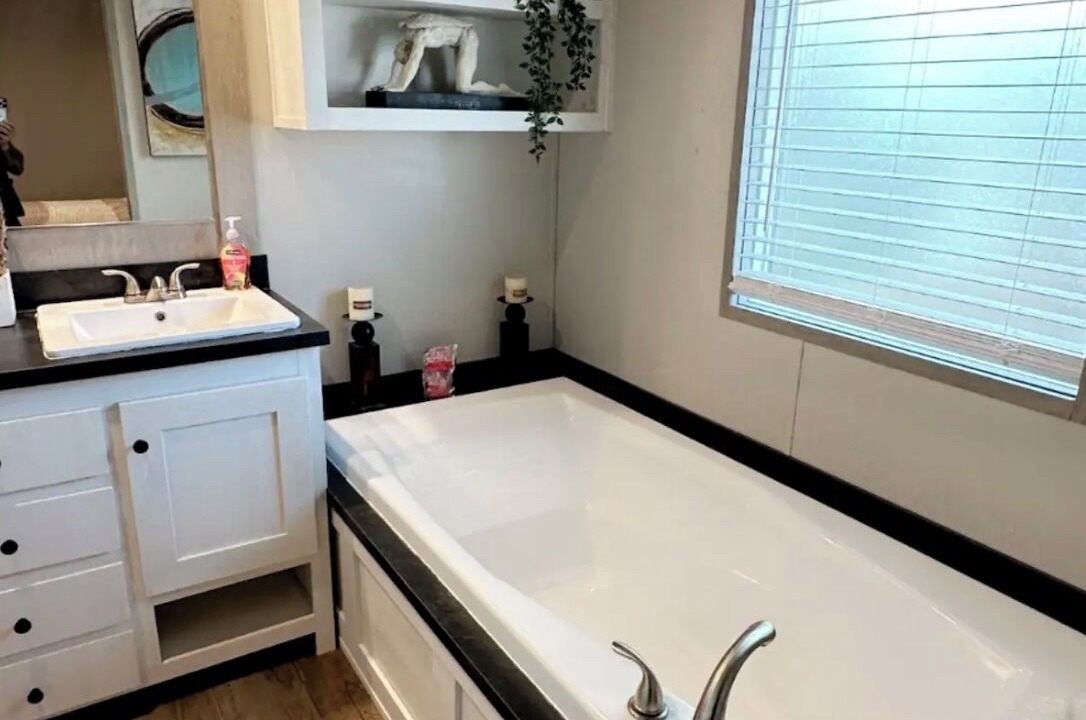 Photo of Bathroom in Bacliff