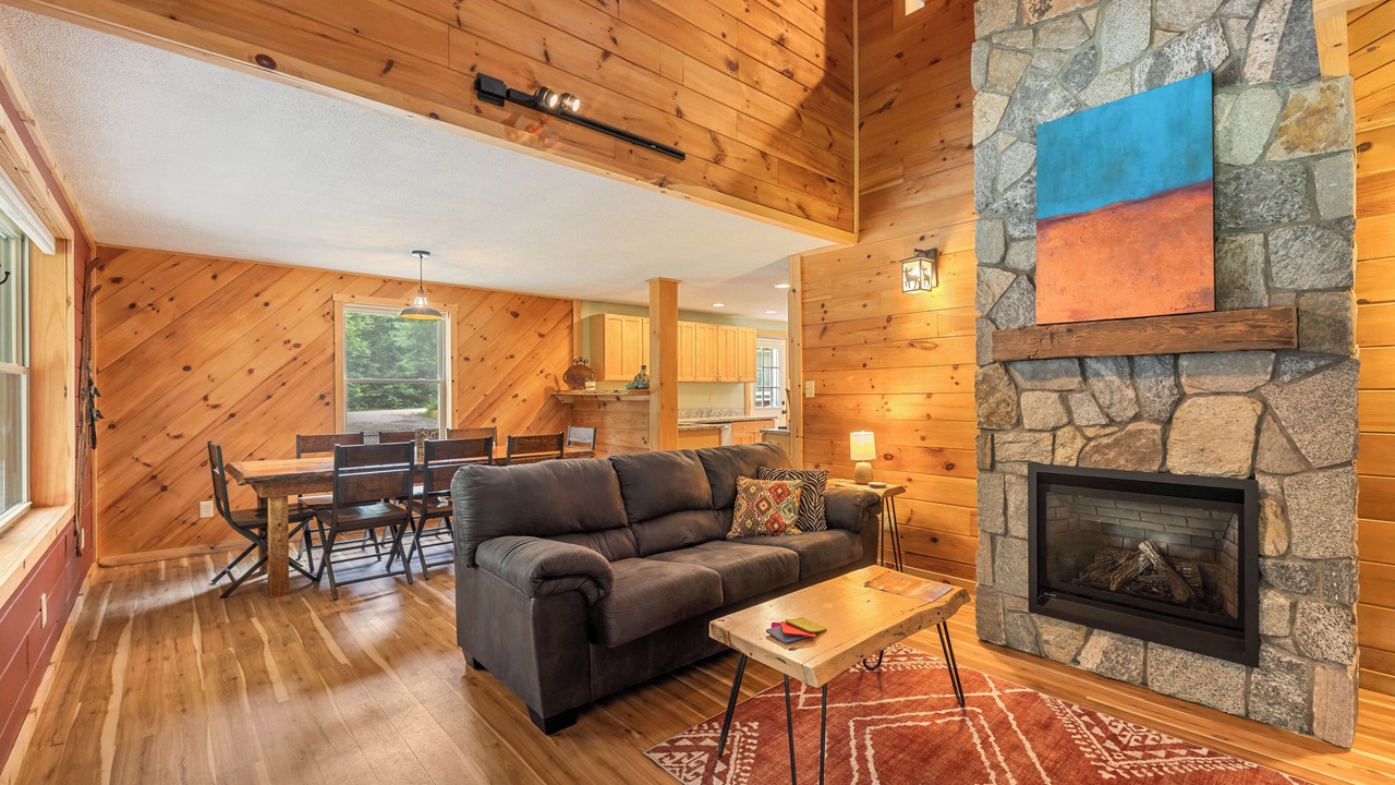 Photo of Livingroom in Bethel