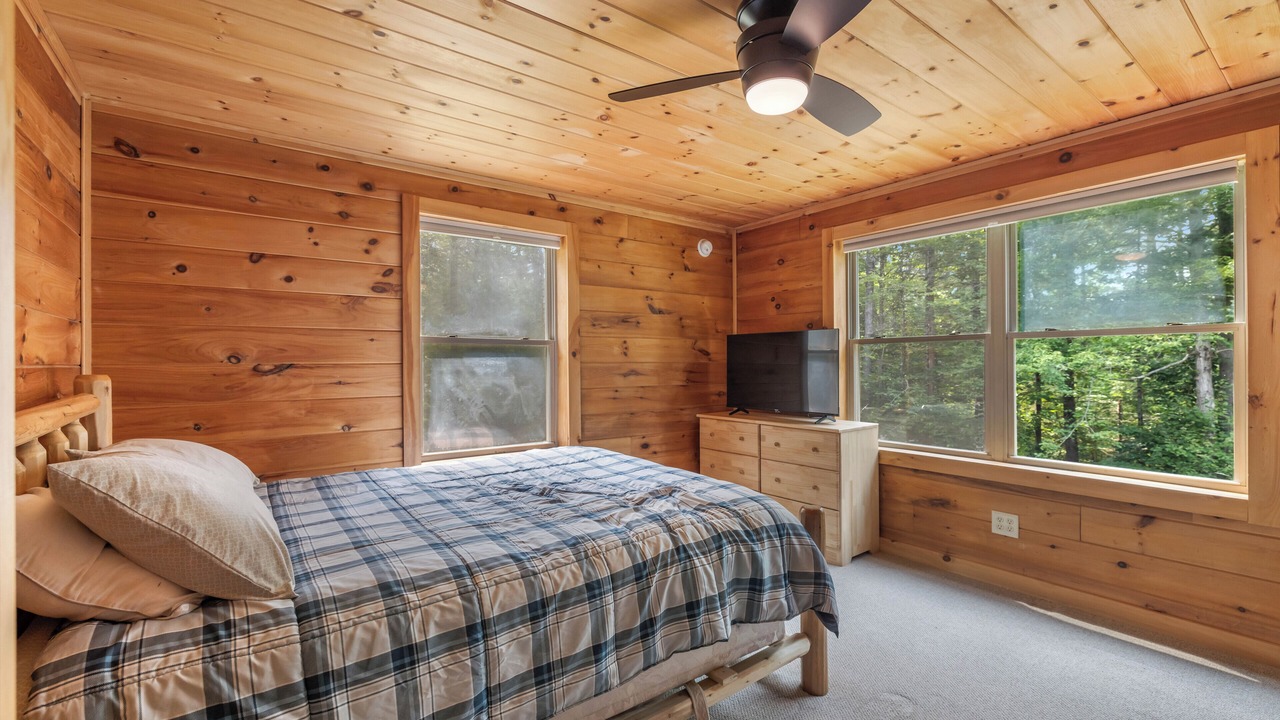 Photo of Bedroom in Bethel