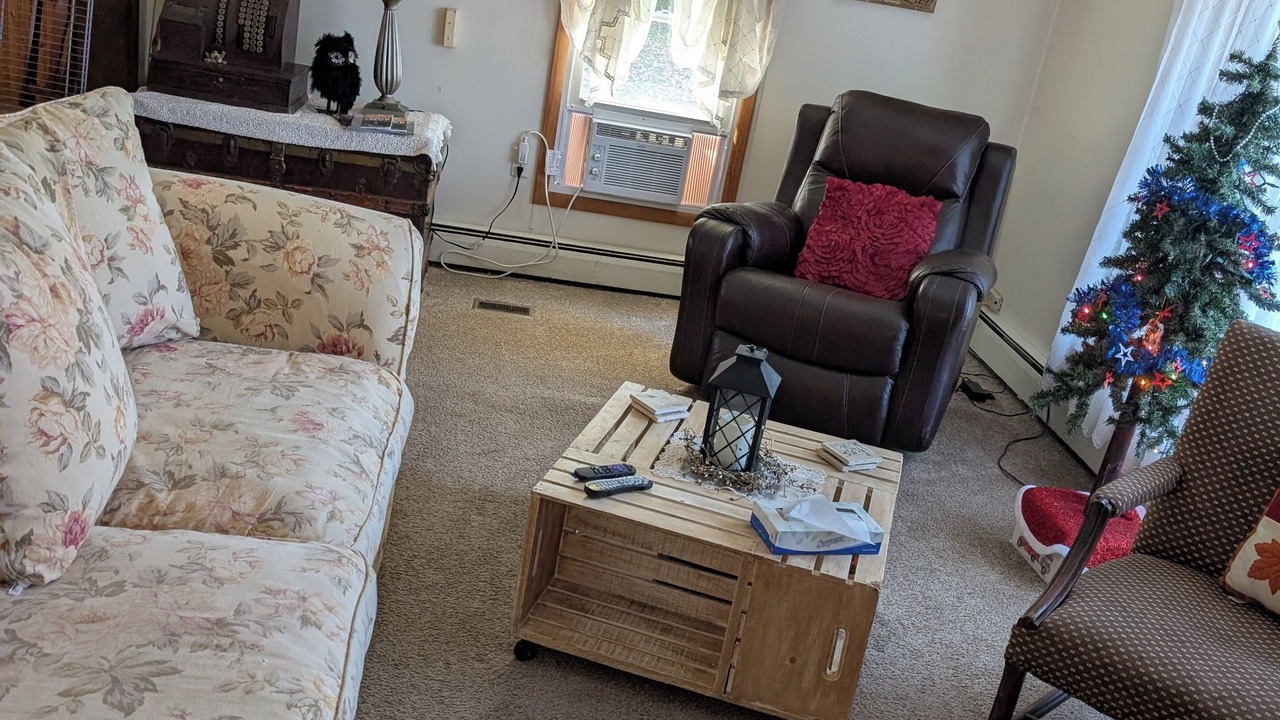 Photo of Livingroom in Salem