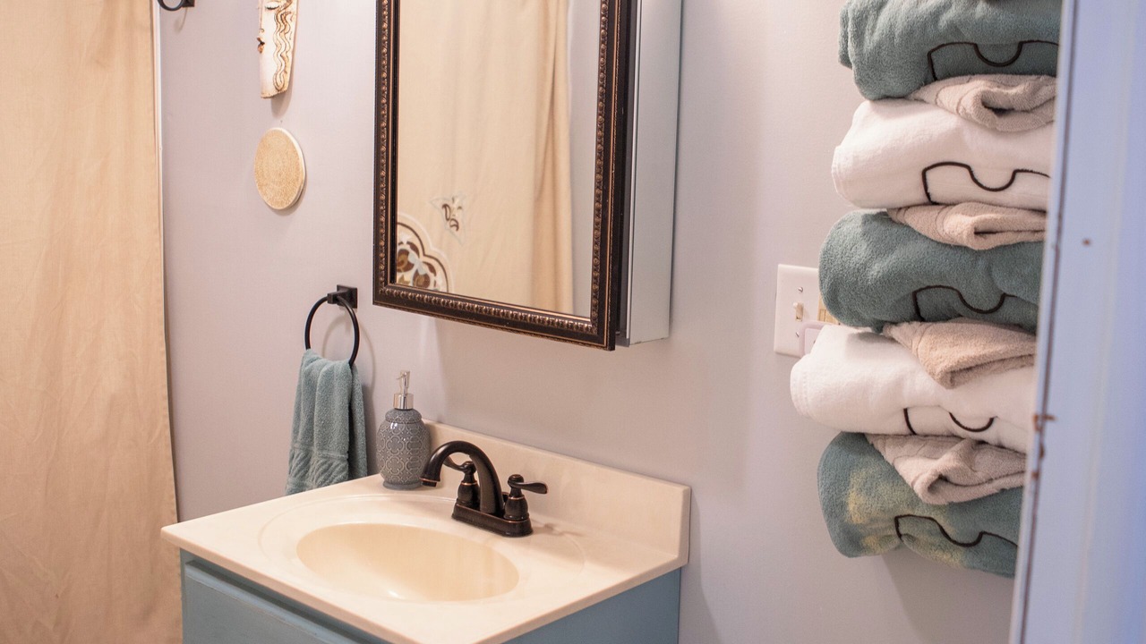 Photo of Bathroom in Russell