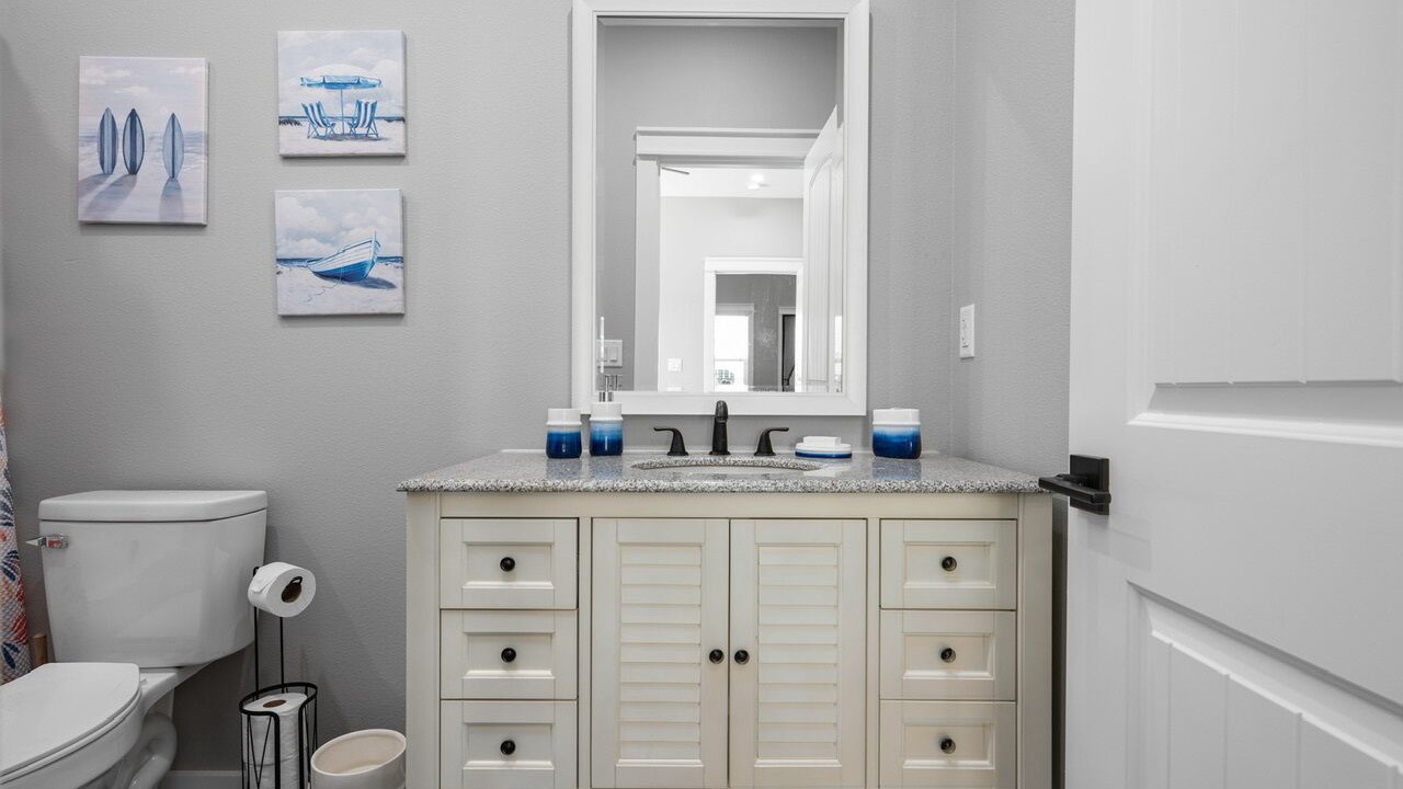 Photo of Bathroom in Port Bolivar