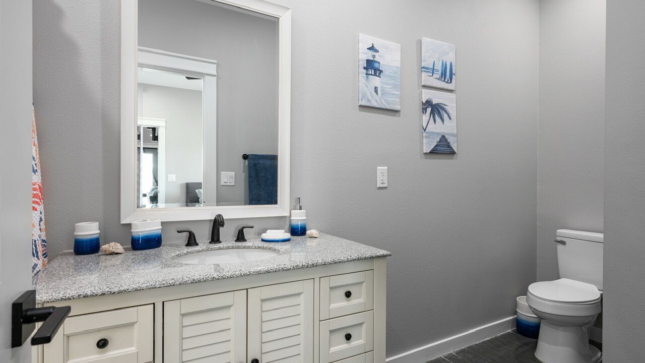 Photo of Bathroom in Port Bolivar