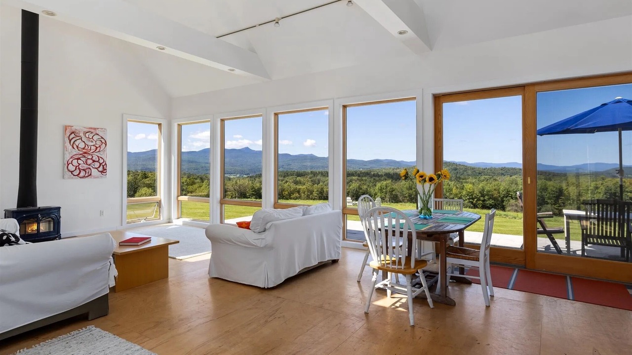 Photo of Livingroom in Troy