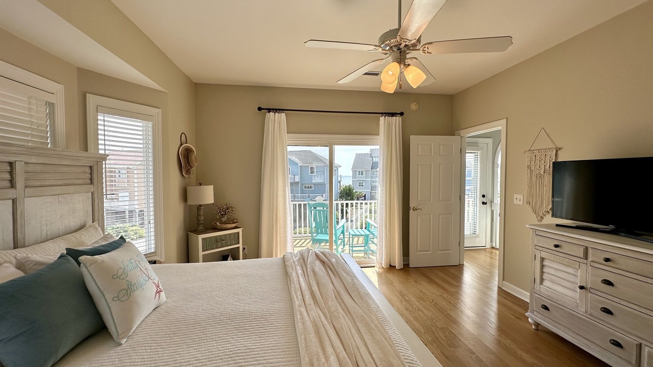 Photo of Bedroom in Village of Stump Sound