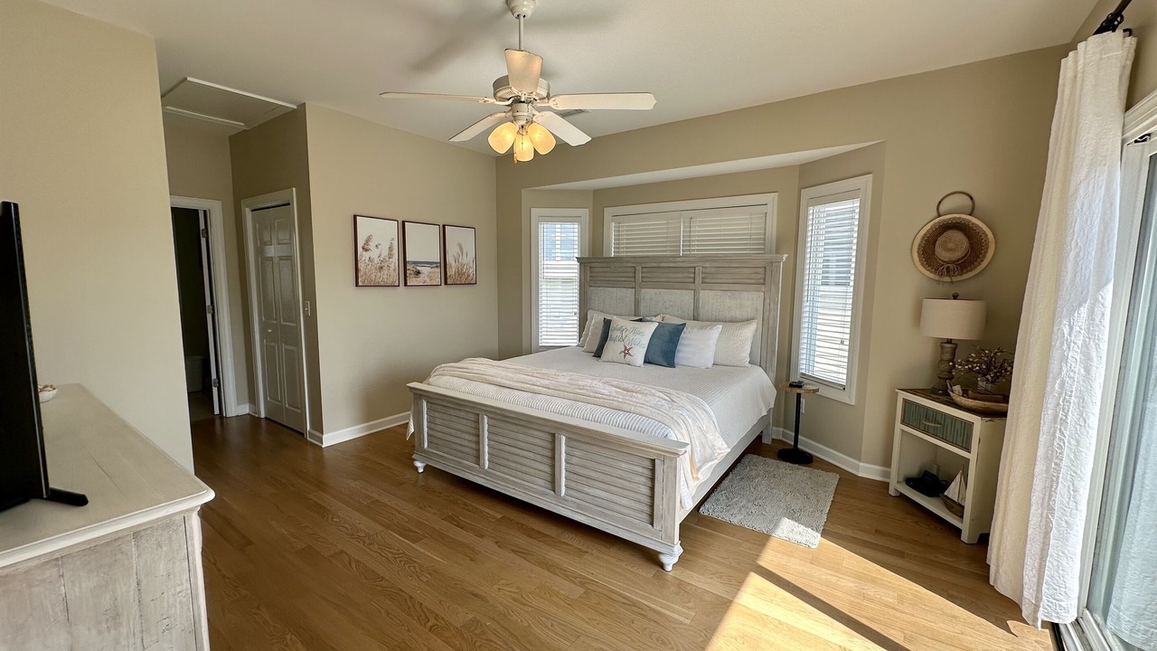 Photo of Bedroom in Village of Stump Sound