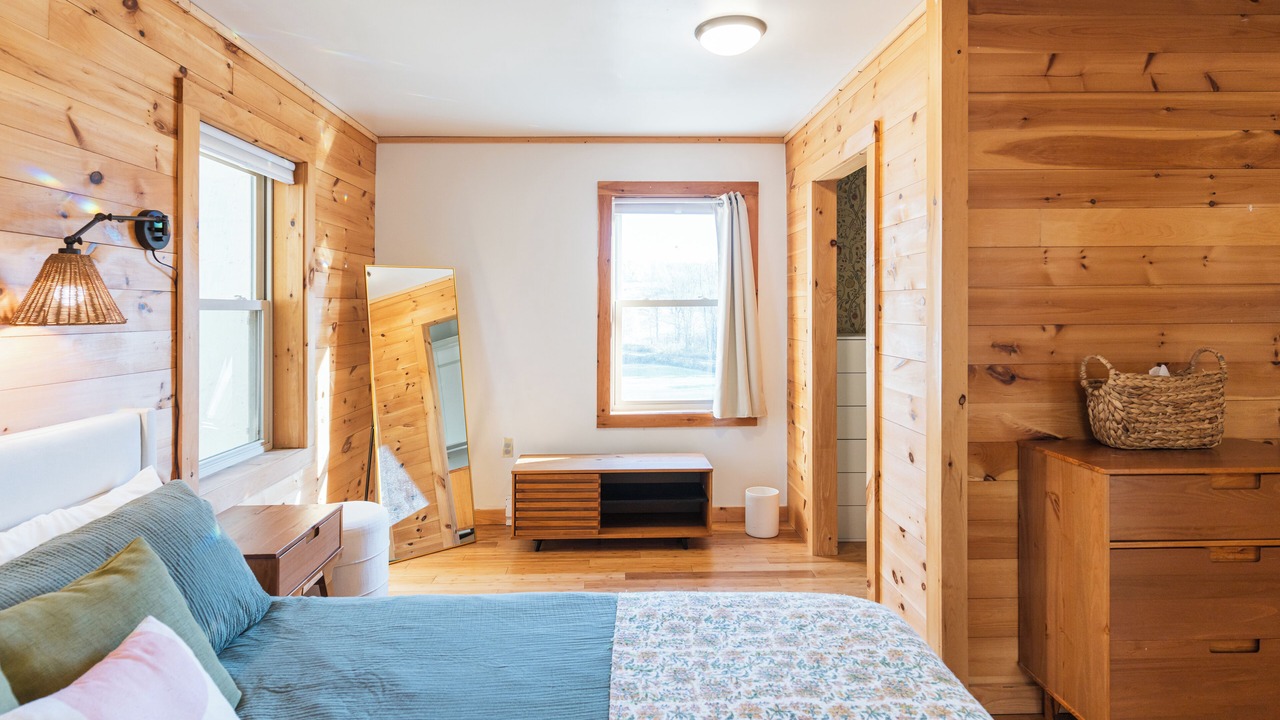Photo of Bedroom in Bovina Center