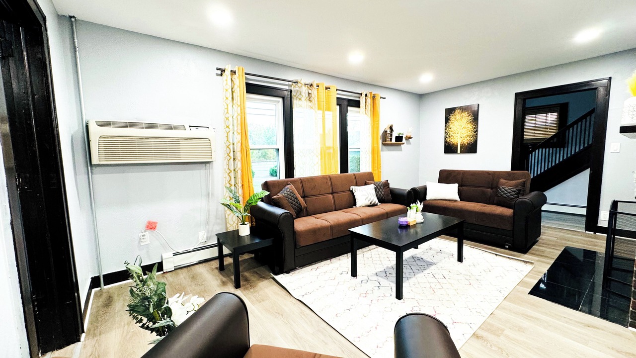 Photo of Livingroom in Corning