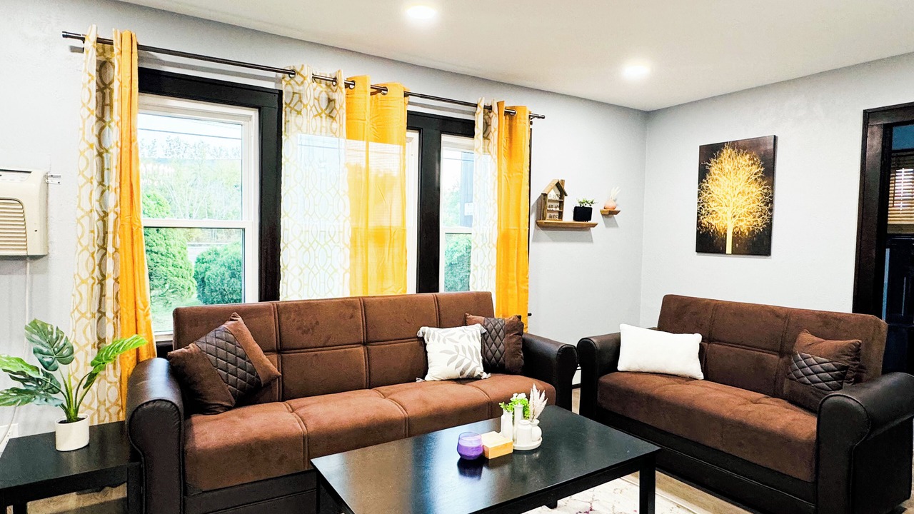 Photo of Livingroom in Corning