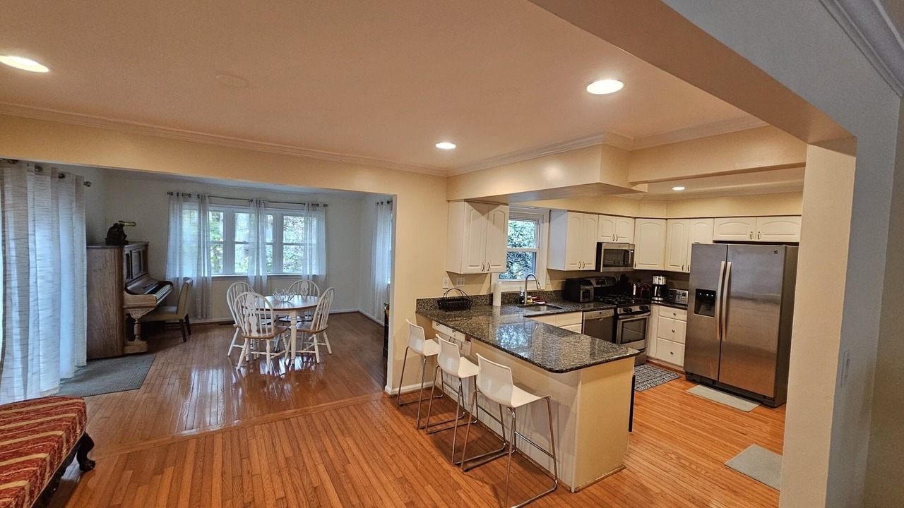 Photo of Kitchen in White Oak