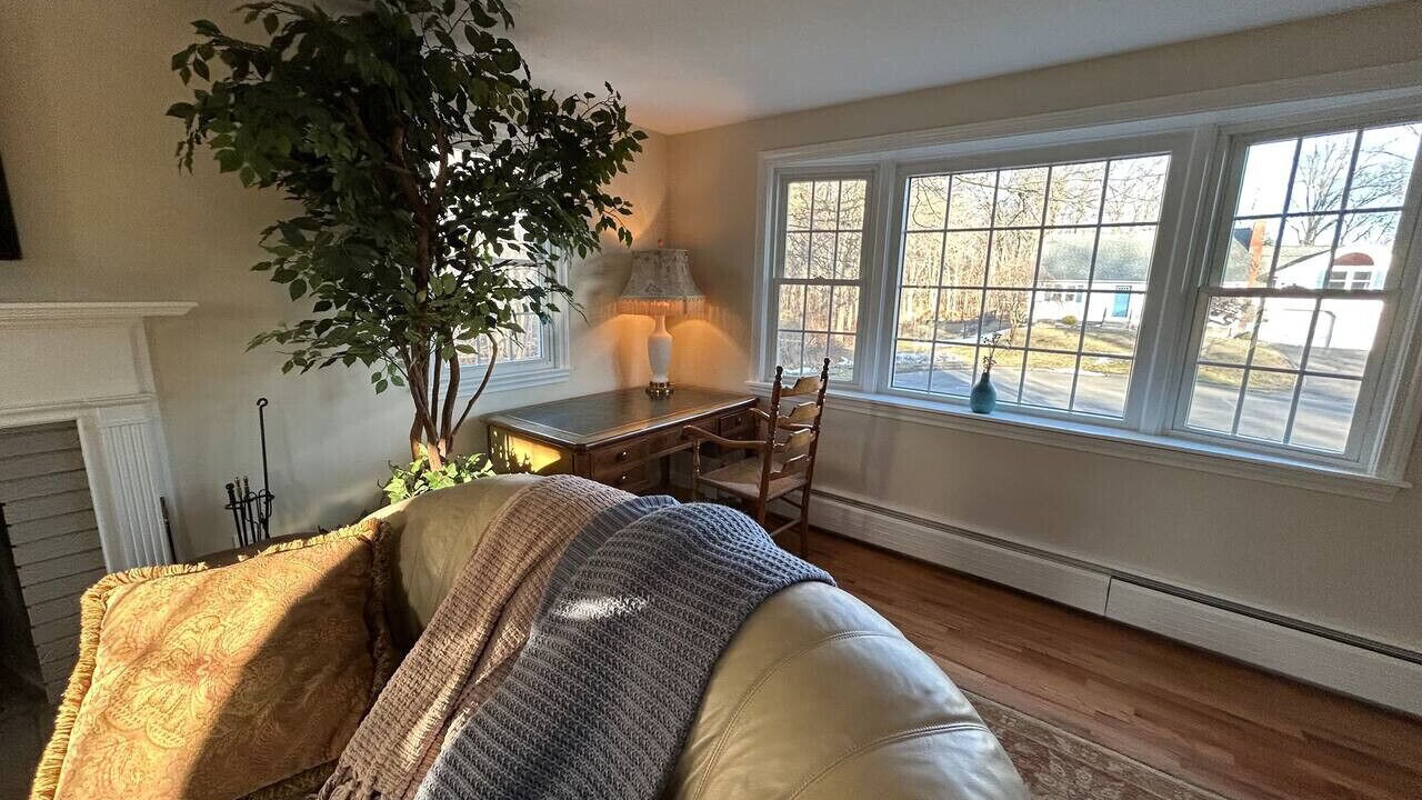 Photo of Livingroom in Suffield