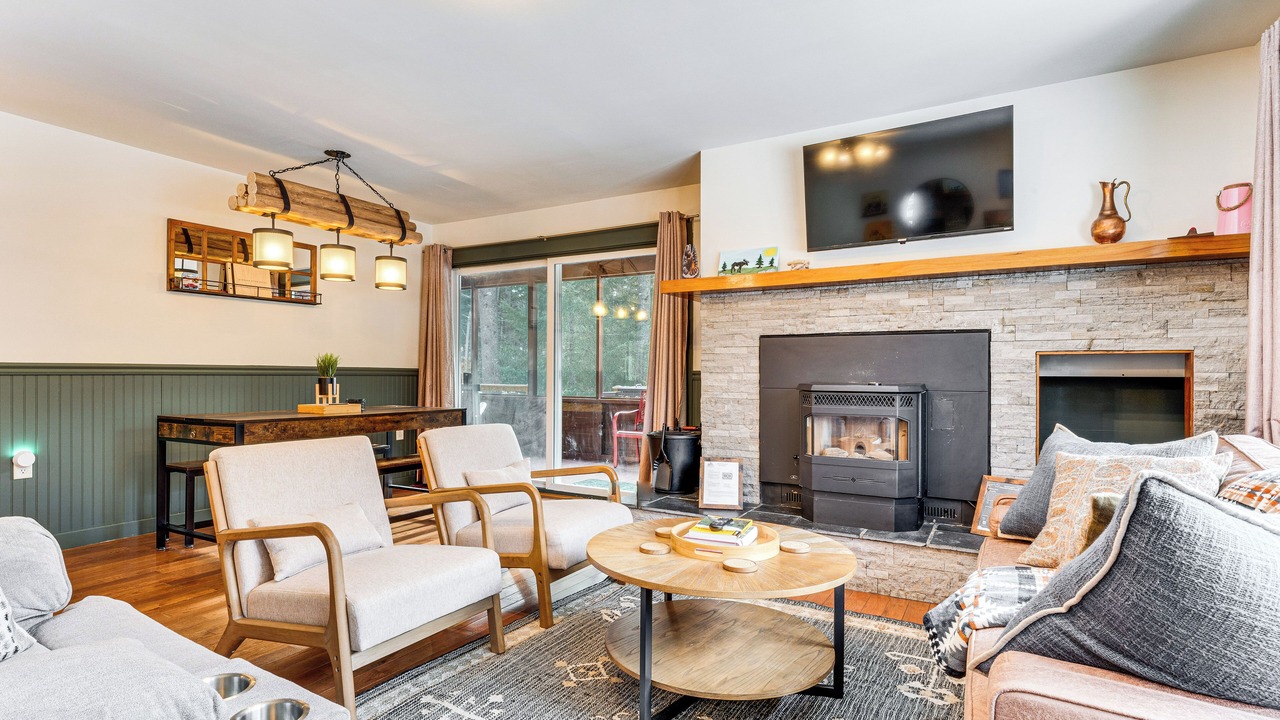 Photo of Livingroom in Schroon Lake