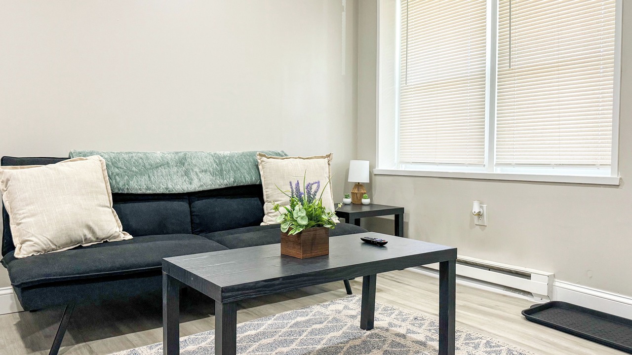 Photo of Livingroom in West Lebanon