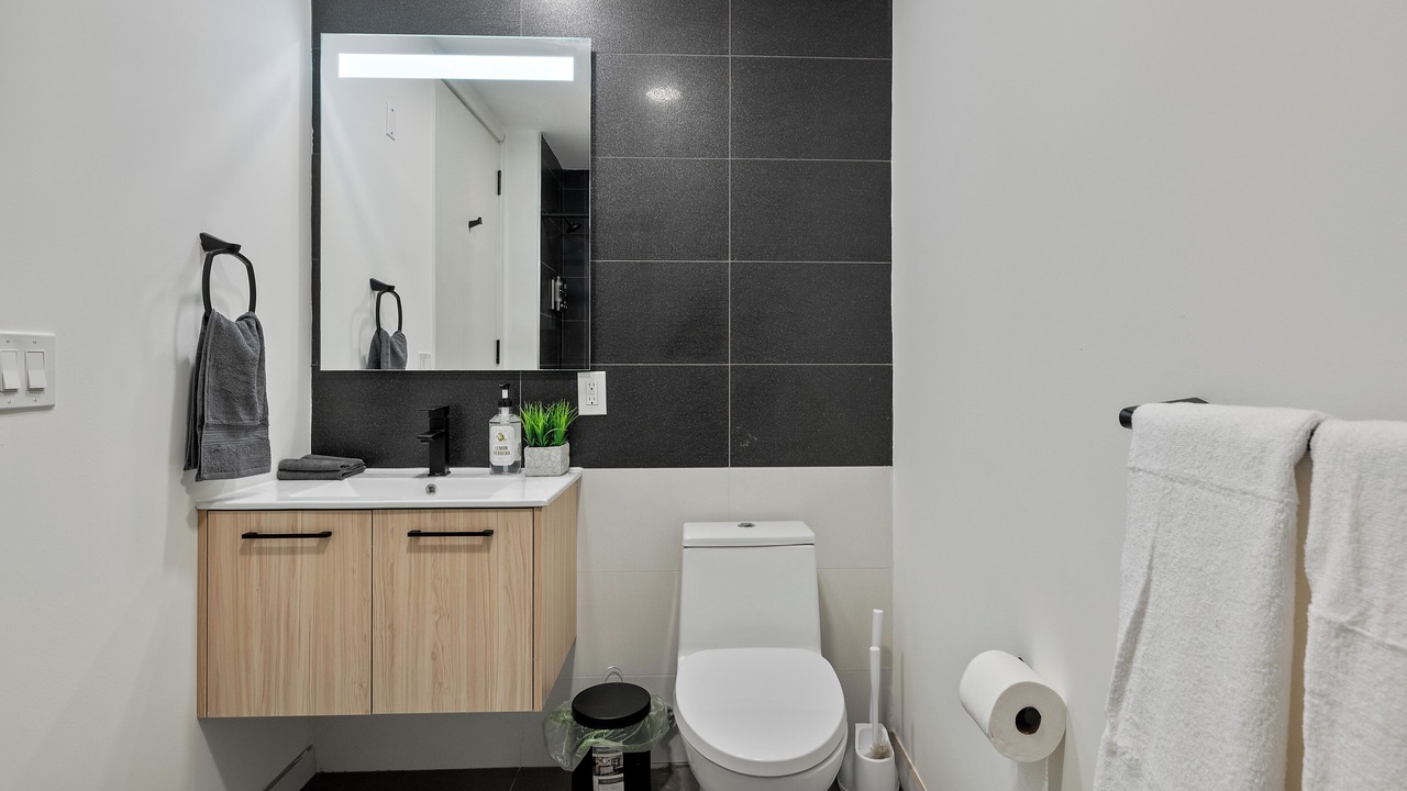 Photo of Bathroom in Orange