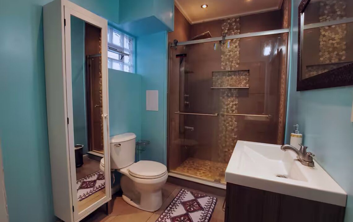 Photo of Bathroom in Niagara Falls