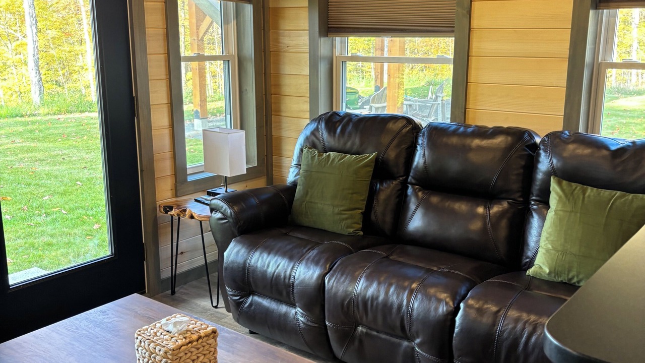 Photo of Livingroom in East Burke