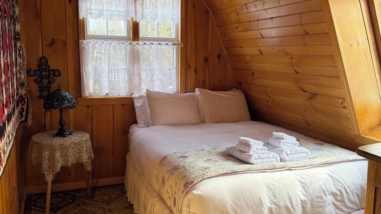 Photo of Bedroom in East Jamaica