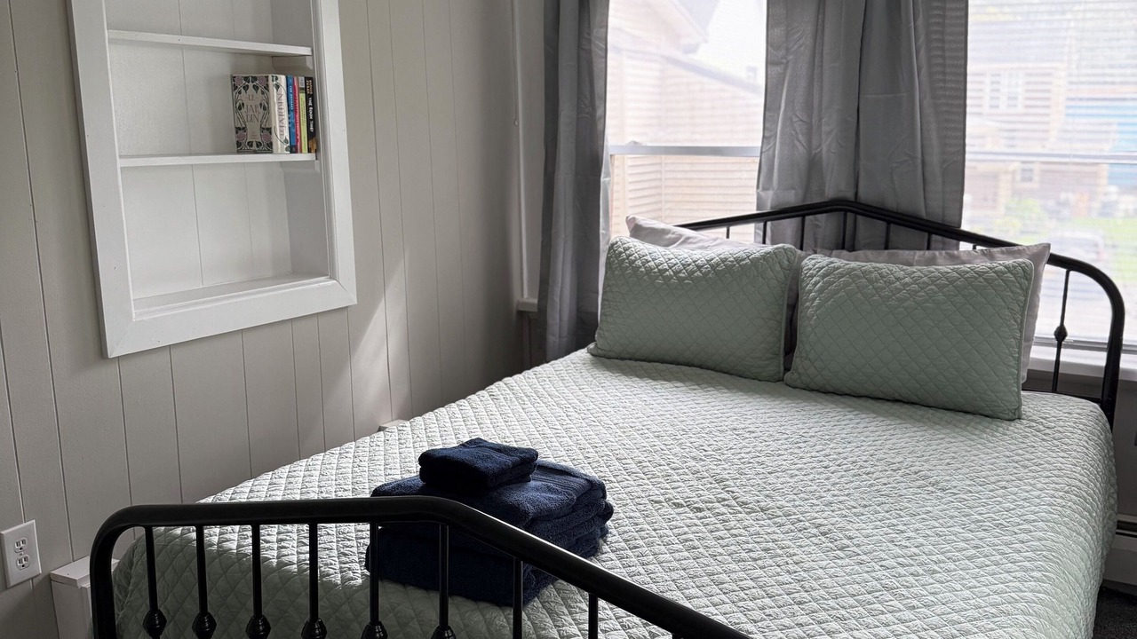 Photo of Bedroom in Cortland