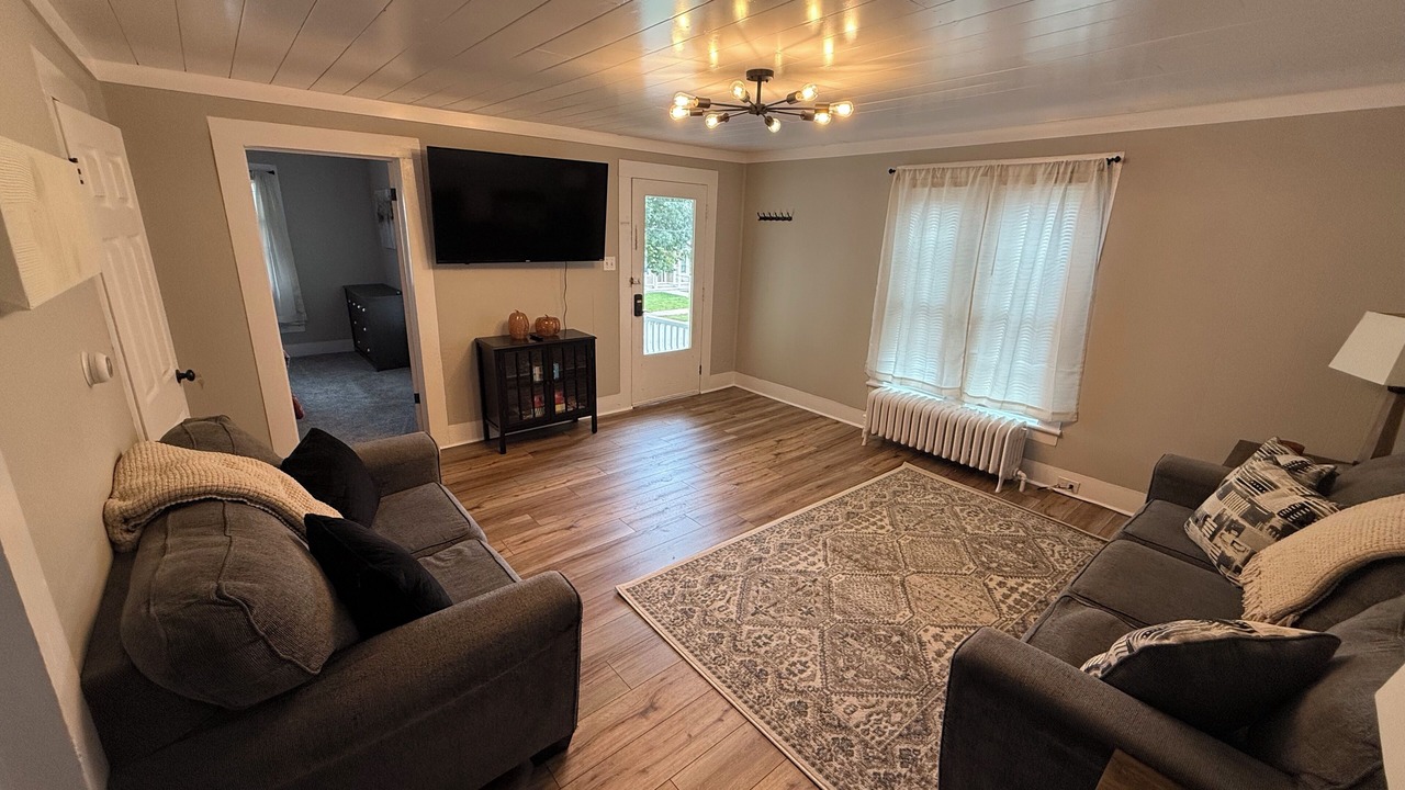 Photo of Livingroom in Cortland