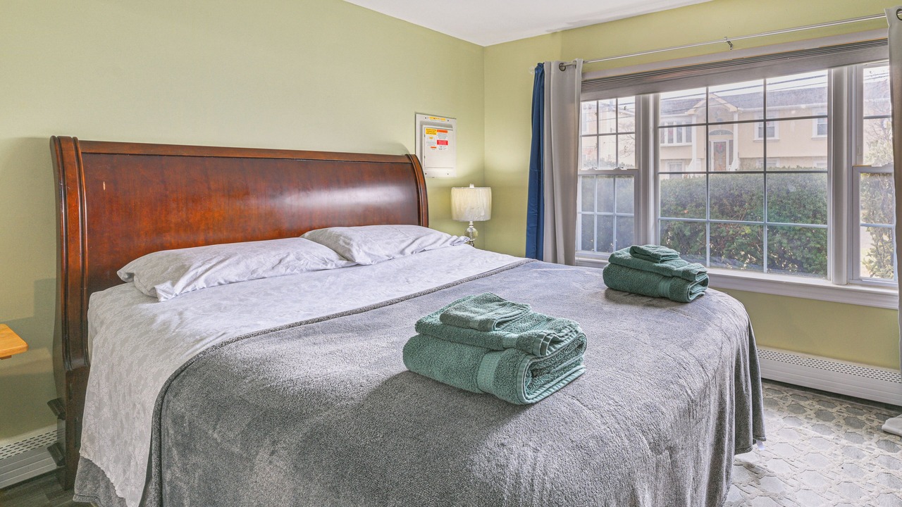 Photo of Bedroom in Floral Park