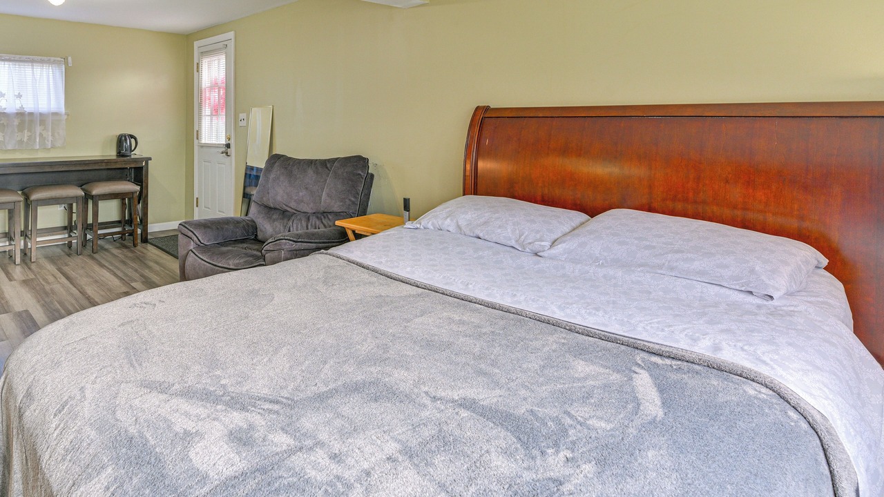 Photo of Bedroom in Floral Park