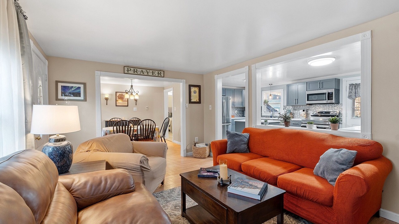 Photo of Livingroom in Belmont