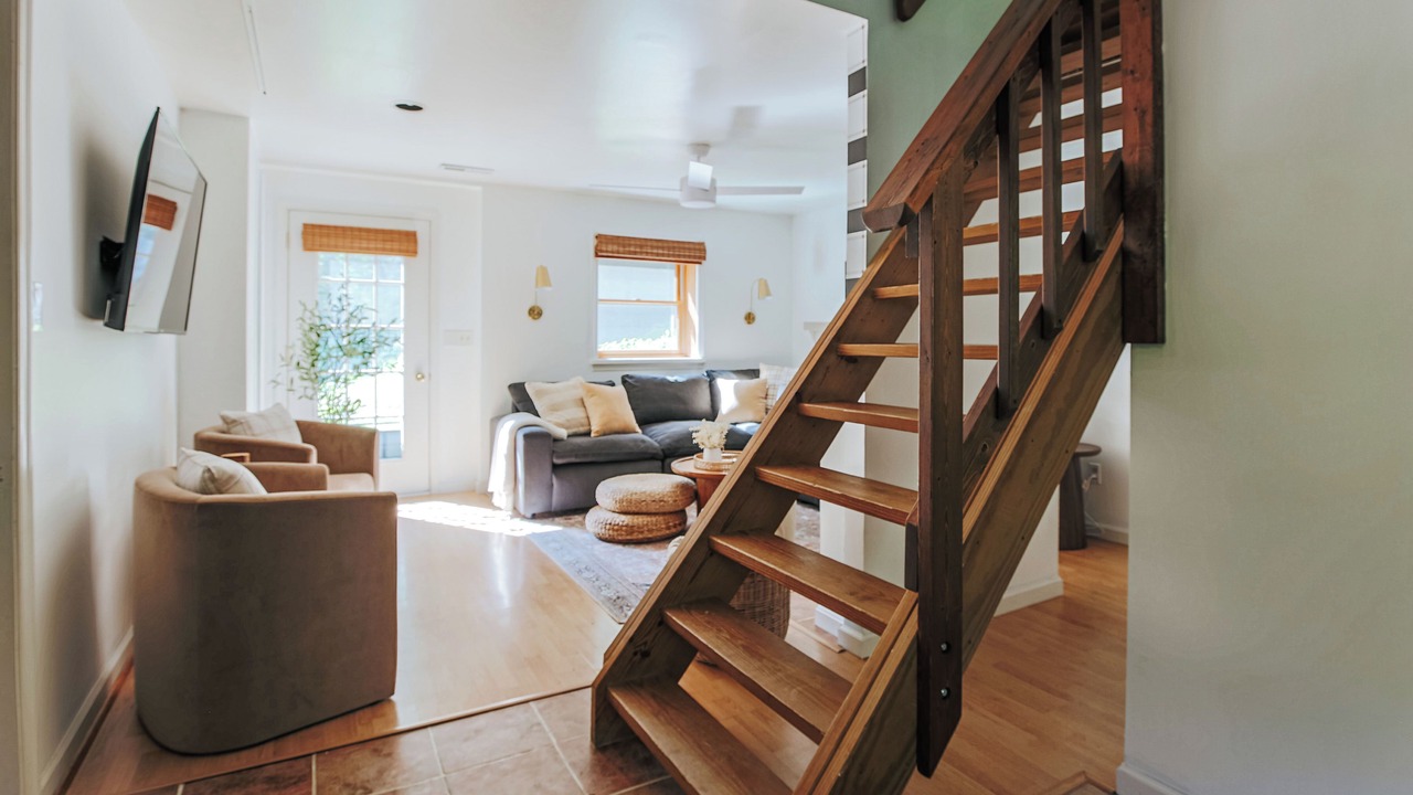 Photo of Livingroom in Hood