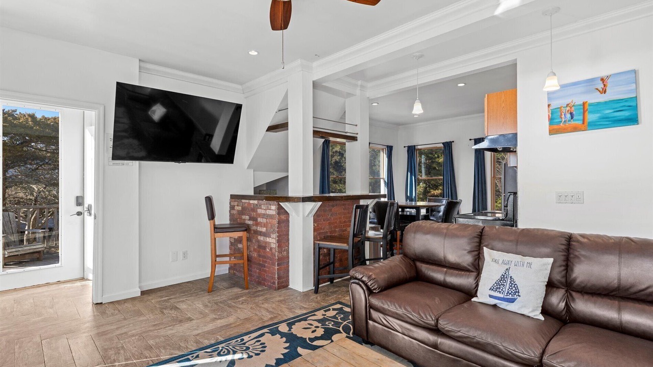 Photo of Livingroom in Ocean Bay Park