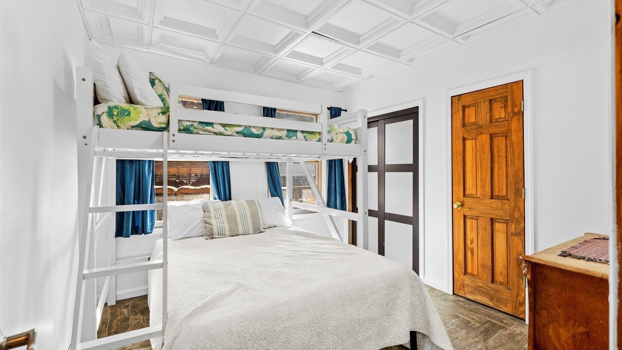 Photo of Bedroom in Ocean Bay Park