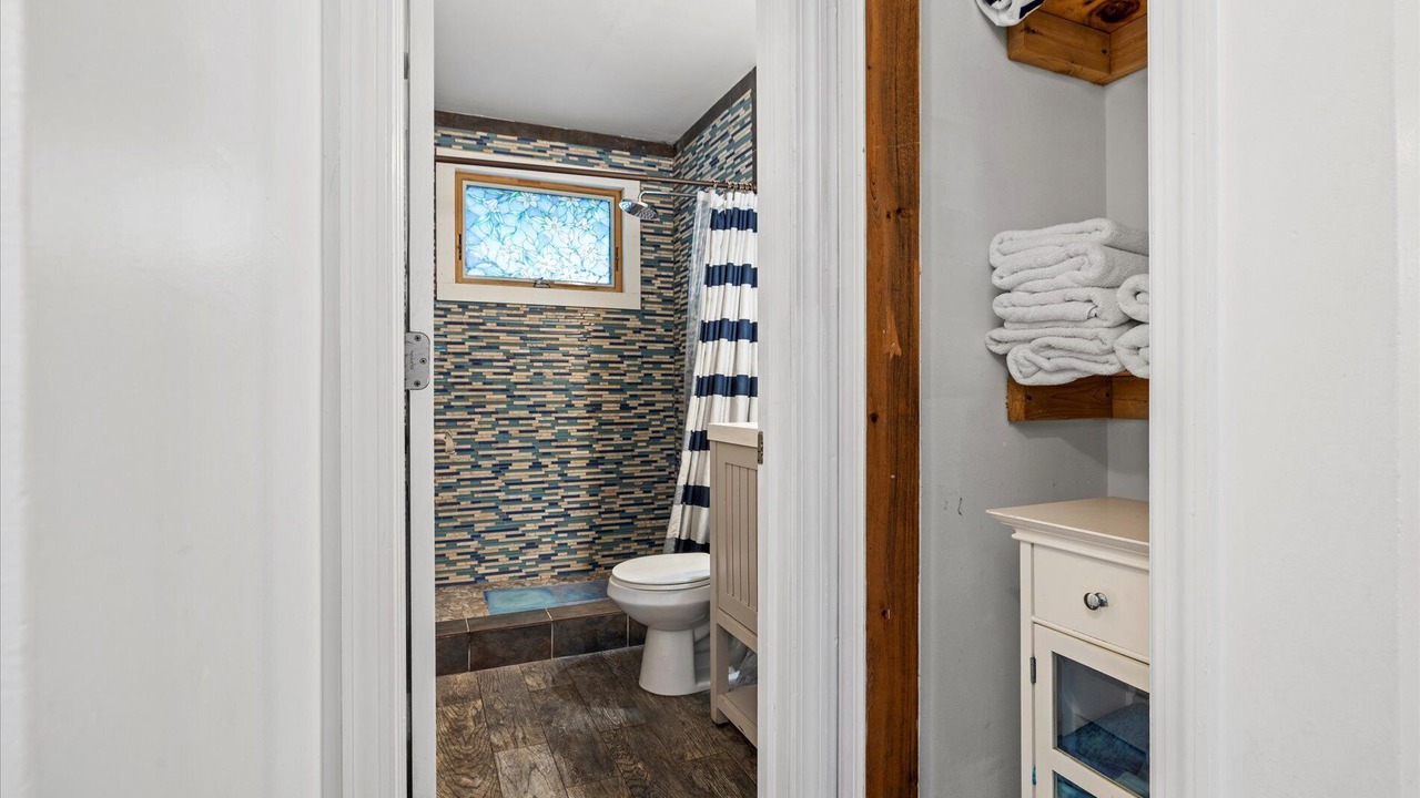 Photo of Bathroom in Ocean Bay Park