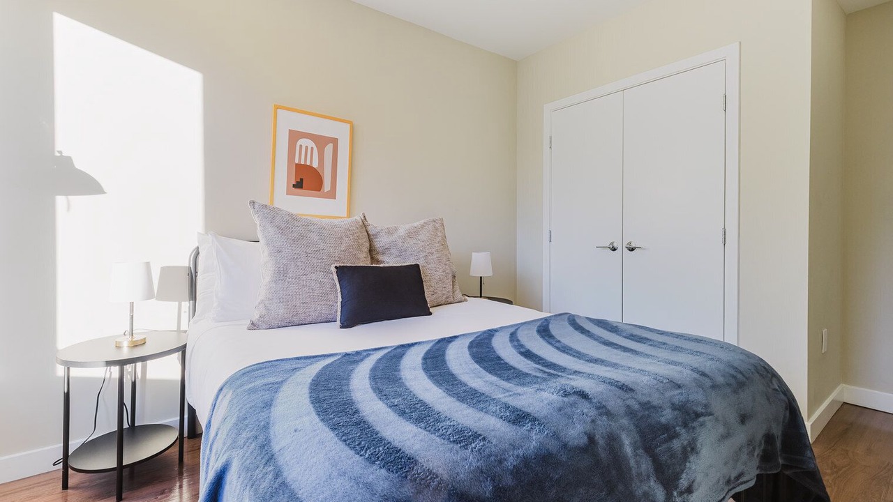 Photo of Bedroom in Theatre District