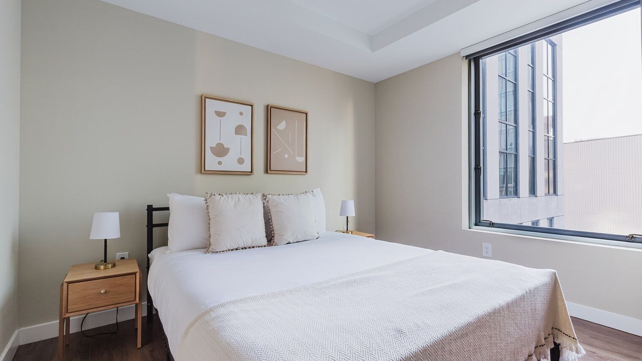 Photo of Bedroom in Theatre District