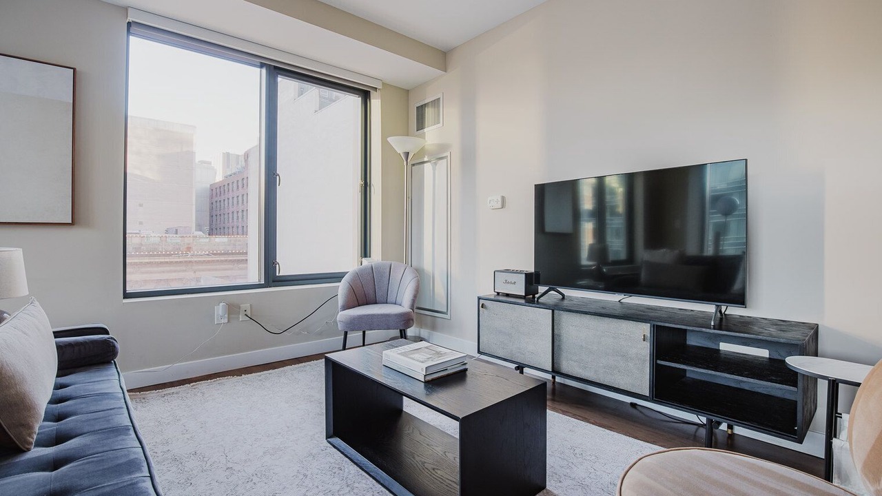 Photo of Livingroom in Theatre District