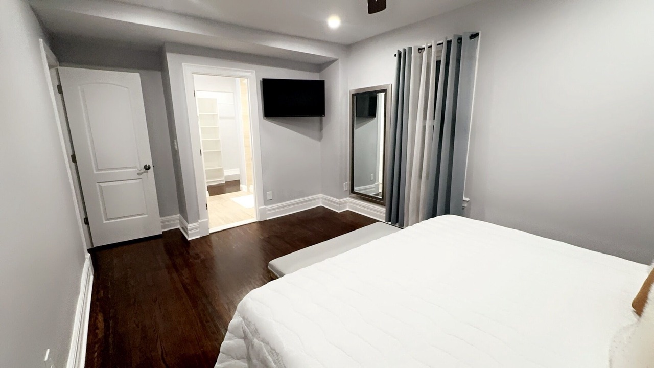 Photo of Bedroom in Utica